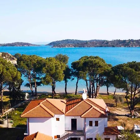 Filyra Beachfront Villa *