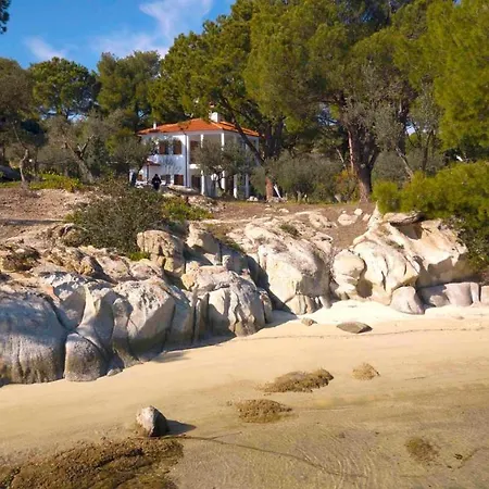 Filyra Beachfront Villa