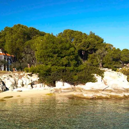 Filyra Beachfront Villa *